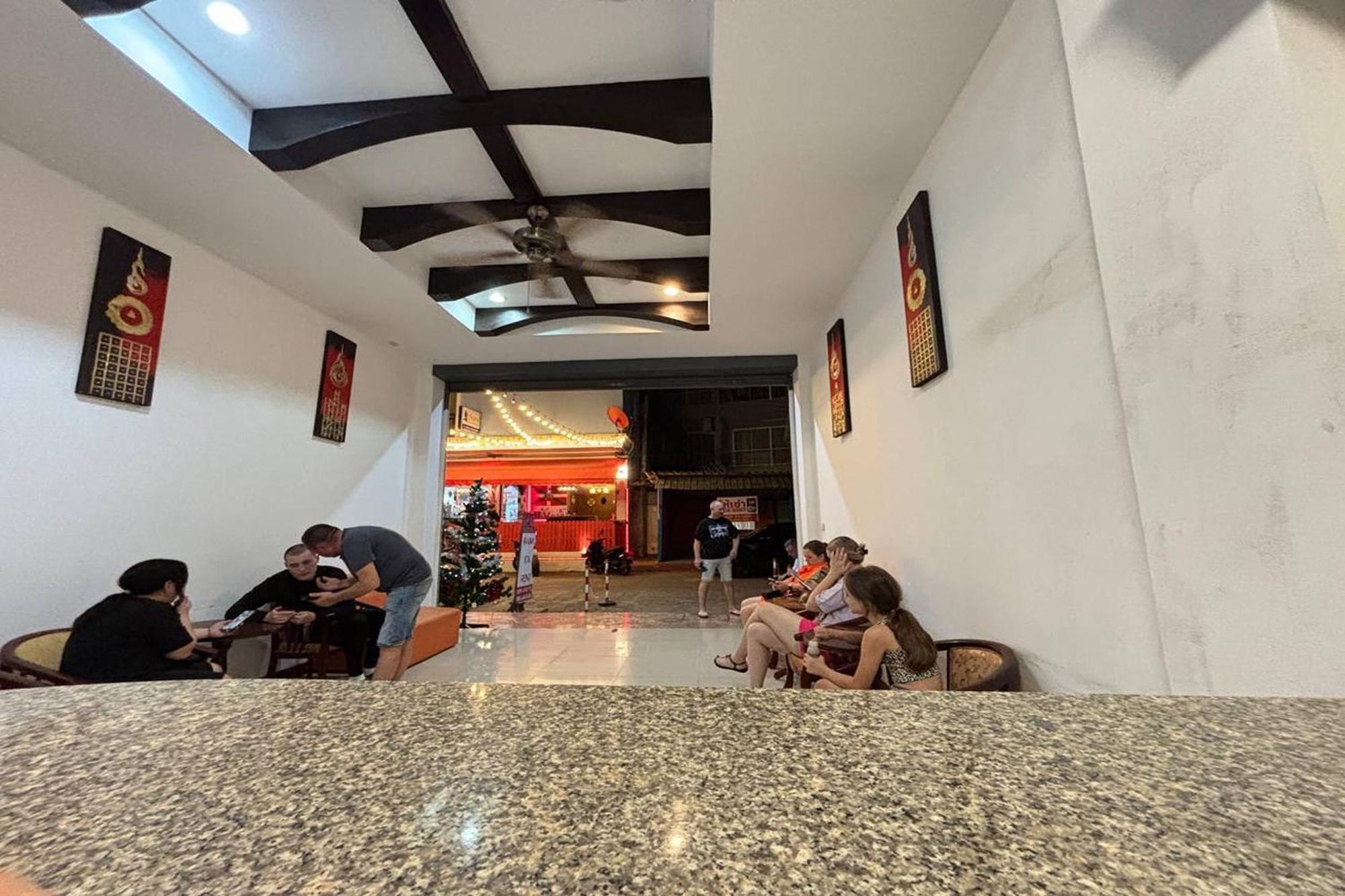 Praew Mansion Hotel Pantai Kamala Luaran gambar