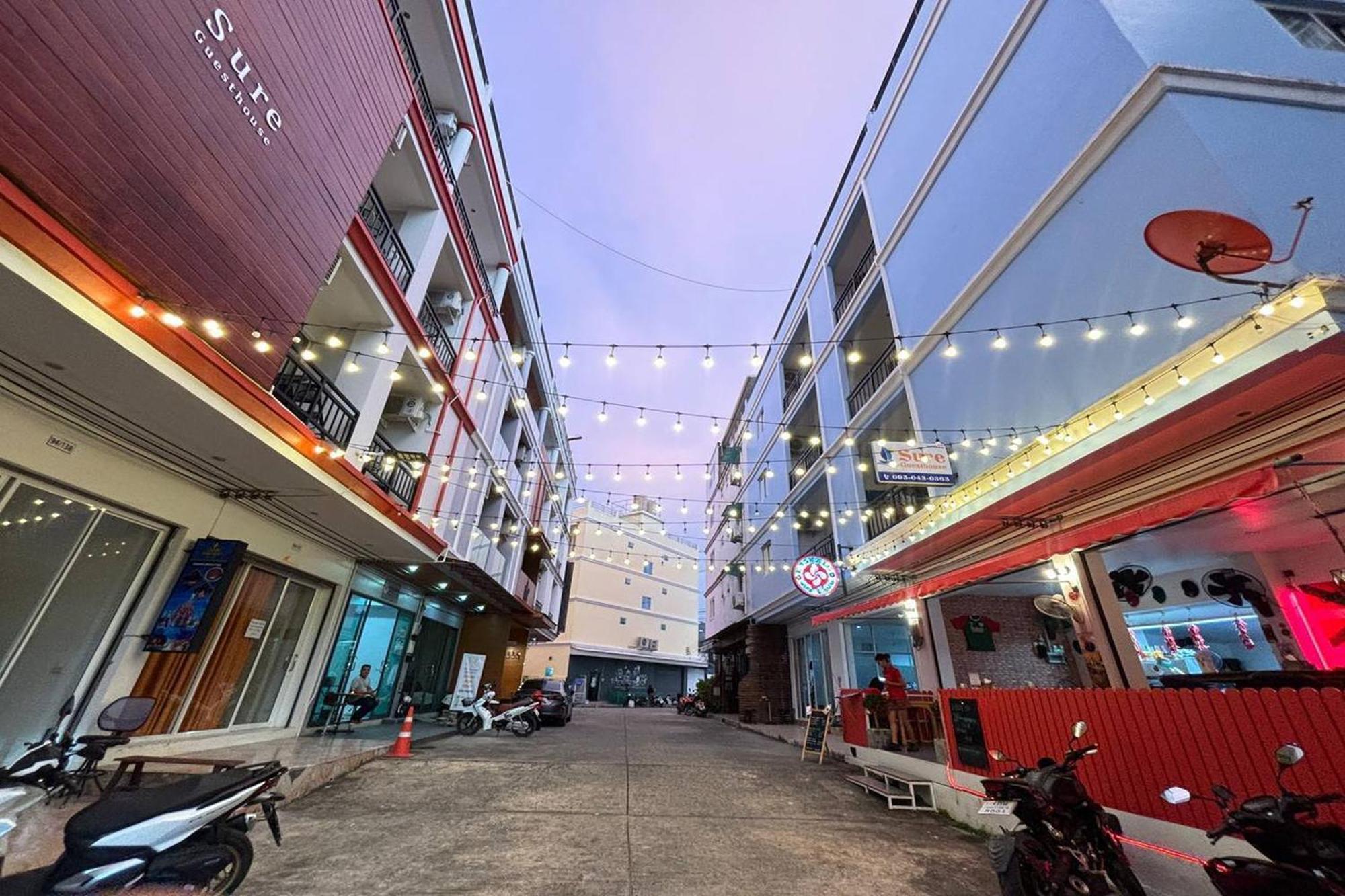 Praew Mansion Hotel Pantai Kamala Luaran gambar